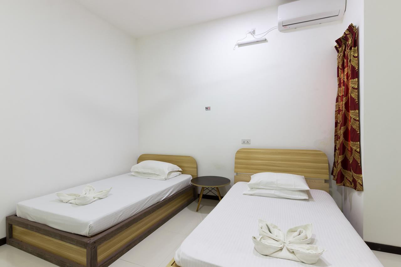 Surf Trip Maldives Hotell Thulusdhoo Eksteriør bilde